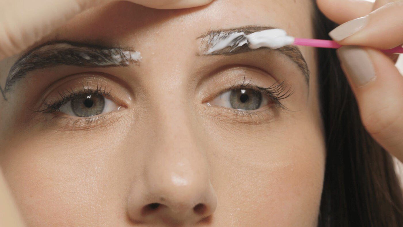¿Cuanto cuesta hacerse el microblading? 2 las mejores cremas anestesicas para microblading 2023